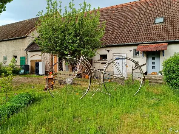 202505170-19 - Fahrradwerkstatt in Görsdorf-Busch, Seenland Oder-Spree, Brandenburg, Deutschland