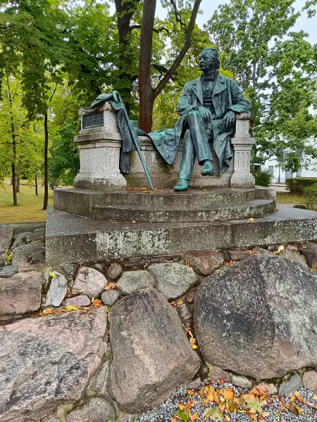 202609050-25 - Fontane-Denkmal in Neuruppin, Ruppiner Seenland, Brandenburg, Deutschland