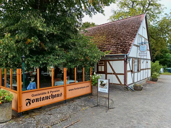 202509010-45 - Fontanehaus in Neuglobsow, Ruppiner Seenland, Brandenburg, Deutschland