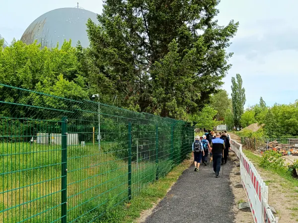 202505140-08 - Gasbehälter am Marienpark in Mariendorf, Berlin, Deutschland