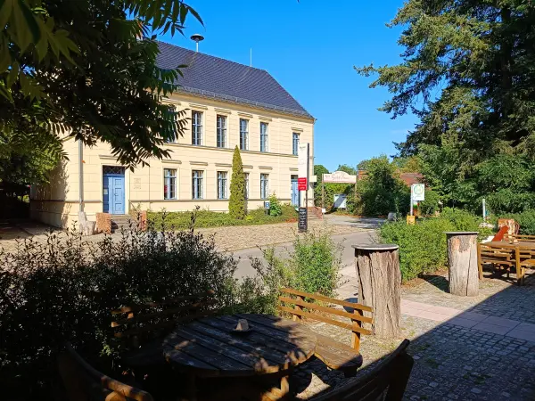 202608080-03 - Gasthof Reuner im Museumsdorf Glashütte, Fläming, Brandenburg, Deutschland