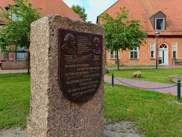 202605270-08 - Gedenkstein am Kloster Dobbertin, Mecklenburgische Seenplatte, Mecklenburg-Vorpommern, Deutschland