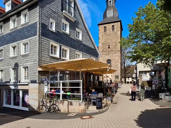 202604260-08 - Glockenturm in Hattingen, Ruhrgebiet, Nordrhein-Westfalen, Deutschland