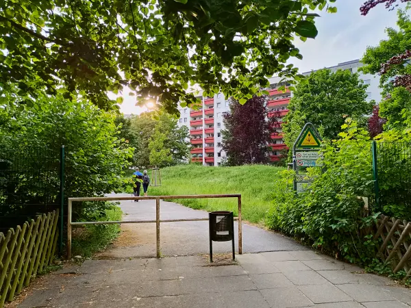 202505140-19 - Großsiedlung in Mariendorf, Berlin, Deutschland