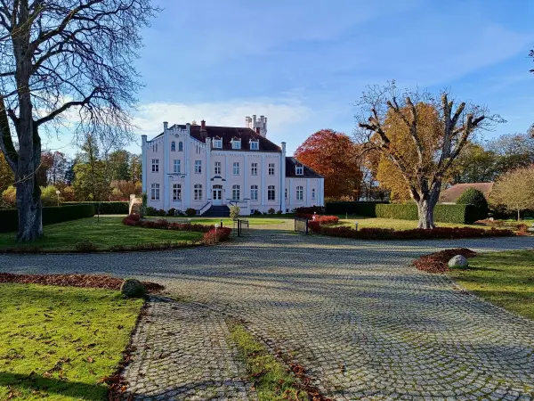 202511050-22 - Gutshaus in Groß Labenz, Mecklenburgische Seenplatte, Mecklenburg-Vorpommern, Deutschland