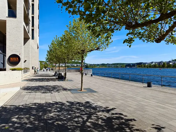 202604280-27 - Hafenpromenade am Phoenix-See in Dortmund, Ruhrgebiet, Nordrhein-Westfalen, Deutschland