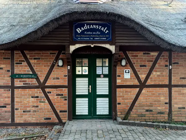 202510130-38 - Historische Badeanstalt in Krakow am See, Mecklenburgische Seenplatte, Mecklenburg-Vorpommern, Deutschland