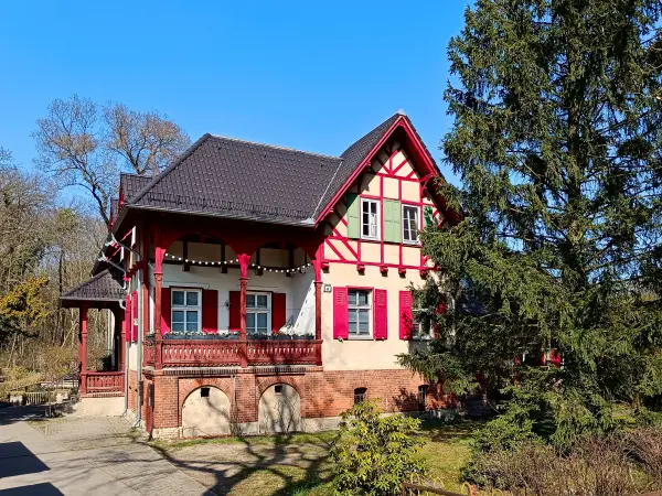 202504020-33 - Historisches Haus in Hoppegarten, Seenland Oder-Spree, Brandenburg, Deutschland