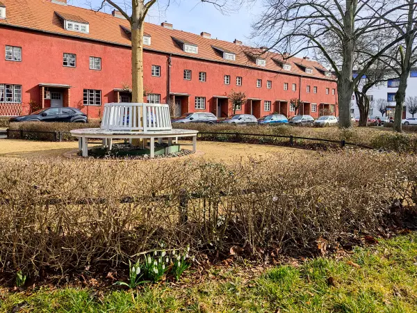 202303080-08 - Hufeisensiedlung in Britz, Berlin, Deutschland