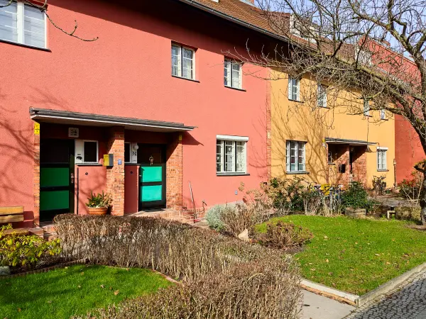 202303080-10 - Hufeisensiedlung in Britz, Berlin, Deutschland
