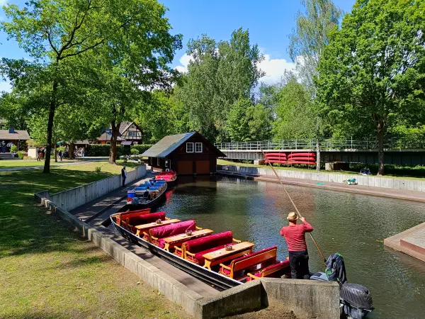 202605160-18 - Kahnhafen am Gasthaus Lehnigksberg bei Lübben, Spreewald, Brandenburg, Deutschland