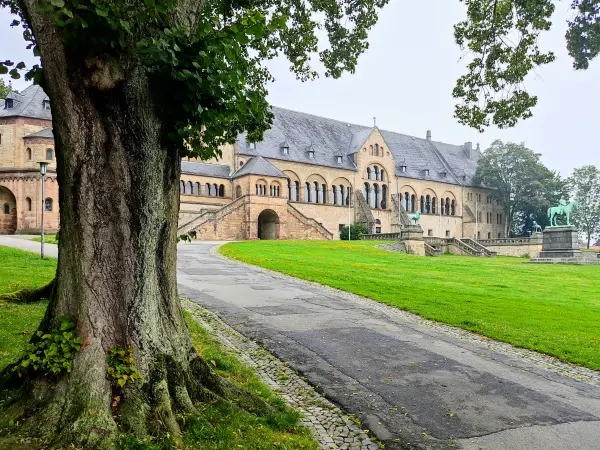 202308170-09 - Kaiserpfalz in Goslar, Harz, Niedersachsen, Deutschland