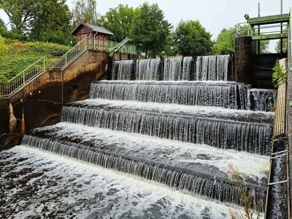 202507120-13 - Kaskadenwehr am Dahme-Umflutkanal bei Märkisch Buchholz, Dahme-Seenland, Brandenburg, Deutschland