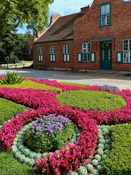 202509130-28 - Kavalierhaus im Neuen Garten, Potsdam, Brandenburg, Deutschland