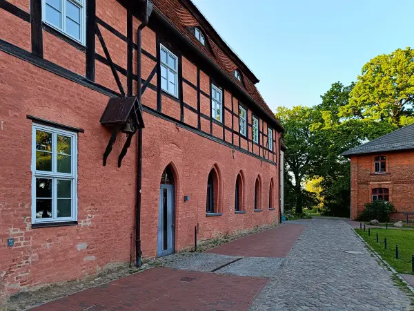 202605270-09 - Kloster Dobbertin, Mecklenburgische Seenplatte, Mecklenburg-Vorpommern, Deutschland