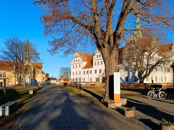 202512150-27 - Klosterkirche St. Marien Dobrilugk und Schloss Doberlug in Doberlug-Kirchhain, Elbe-Elster-Land, Brandenburg, Deutschland