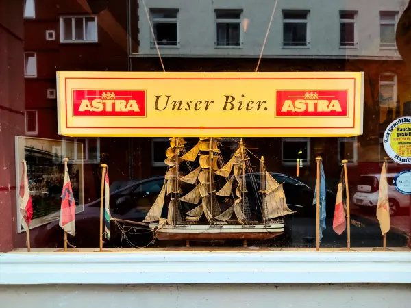 202308231-10 - Kneipe in der Neustadt, Hamburg, Deutschland