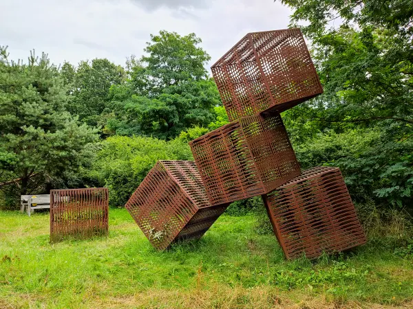 202308050-27 - Kunstwerk am Kunstwanderweg bei Borne, Fläming, Brandenburg, Deutschland