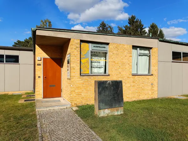 202608110-03 - Lehrerhäuser der ehemaligen Bundesschule des ADGB bei Bernau, Barnimer Land, Brandenburg, Deutschland