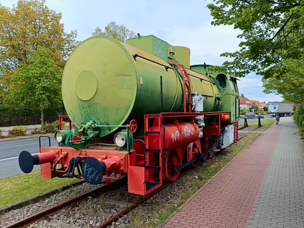 202404240-38 - Lokomotive der ehemaligen Filmbahn in Wolfen, Anhalt-Dessau-Wittenberg, Sachsen-Anhalt, Deutschland