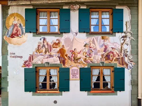 202409220-08 - Lüftlmalerei in Mittenwald, Oberbayern, Bayern, Deutschland