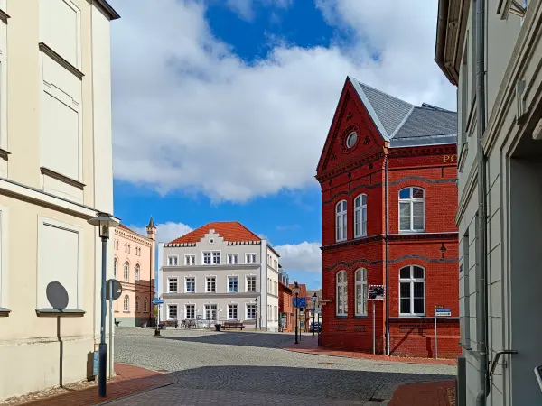 202605280-08 - Markt in Sternberg, Mecklenburgische Seenplatte, Mecklenburg-Vorpommern, Deutschland