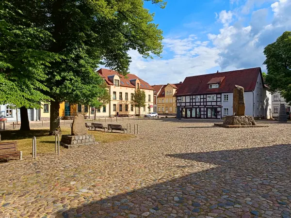 202606060-38 - Markt in Wesenberg, Mecklenburgische Seenplatte, Mecklenburg-Vorpommern, Deutschland