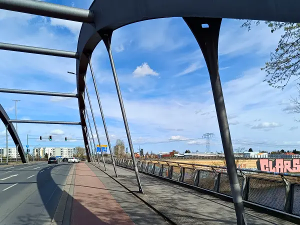 202604040-19 - Massantebrücke am Teltowkanal in Neukölln, Berlin, Deutschland