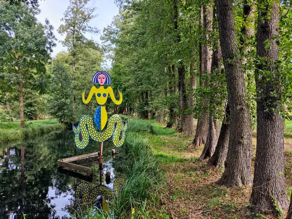 202310060-08 - Melusine an der Radduscher Kahnfahrt bei Raddusch, Spreewald, Brandenburg, Deutschand