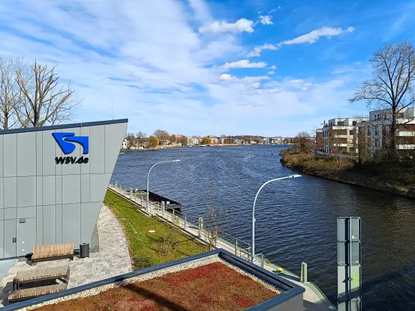 202604040-29 - Mündung des Teltowkanals in die Dahme in Grünau, Berlin, Deutschland