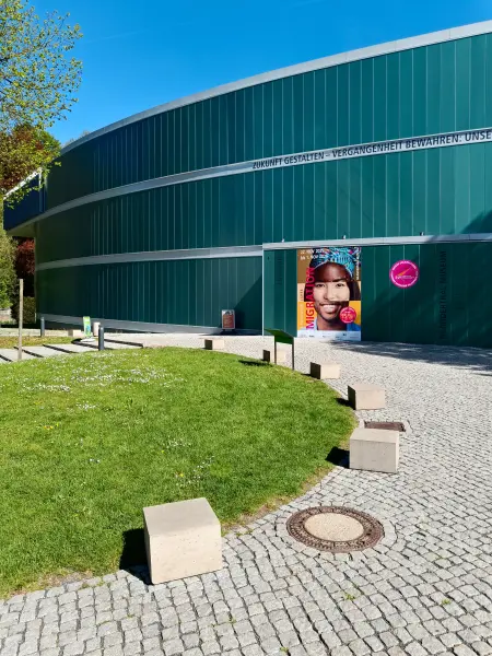 202604230-26 - Neanderthal-Museum im Düsseltal, Bergisches Land, Nordrhein-Westfalen, Deutschland