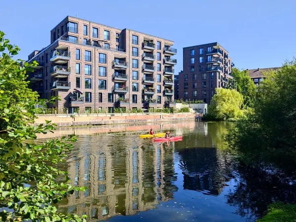 202308200-34 - Osterbekkanal in Barmbek, Hamburg, Deutschland