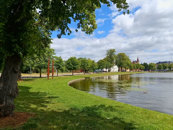 202507030-03 - Pfaffenteich in Schwerin, Mecklenburgische Seenplatte, Mecklenburg-Vorpommern, Deutschland