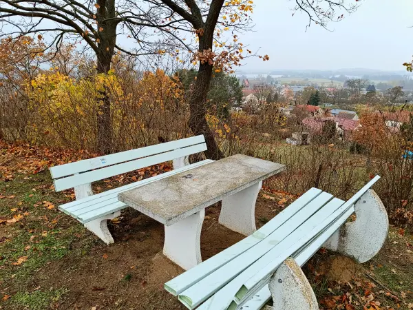 202511080-13 - Rastplatz auf dem Mühlenberg in Deetz, Havelland, Brandenburg, Deutschland