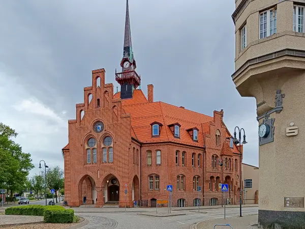 202505030-37 - Rathaus in Nauen, Havelland, Brandenburg, Deutschland