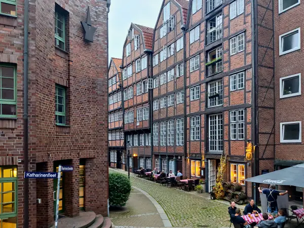 202308231-33 - Riemerstwiete in der Altstadt, Hamburg, Deutschland