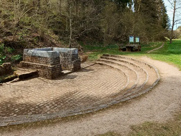 202604270-11 - Römische Brunnenstube »Grüner Pütz« bei Nettersheim, Eifel, Nordrhein-Westfalen, Deutschland
