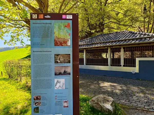 202604220-19 - Römische Brunnenstube Klausbrunnen bei Vollem, Eifel, Nordrhein-Westfalen, Deutschland