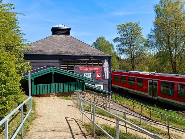 202604240-03 - Römische Kalkbrennerei bei Iversheim, Eifel, Nordrhein-Westfalen, Deutschland