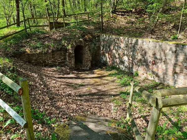 202604220-42 - Römische Wasserleitung bei Breitenbenden, Eifel, Nordrhein-Westfalen, Deutschland