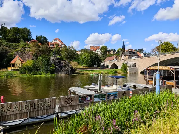 202308090-44 - Saale an der Giebichensteinbrücke in Halle, Sachsen-Anhalt, Deutschland