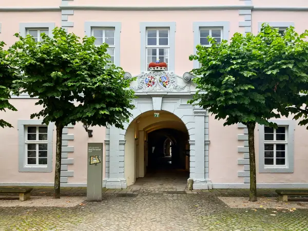 202308150-25 - Schloss in Bad Pyrmont, Weserbergland, Niedersachsen, Deutschland