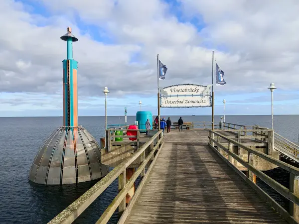 202310170-06 - Seebrücke mit Tauchglocke in Zinnowitz, Usedom, Mecklenburg-Vorpommern, Deutschland