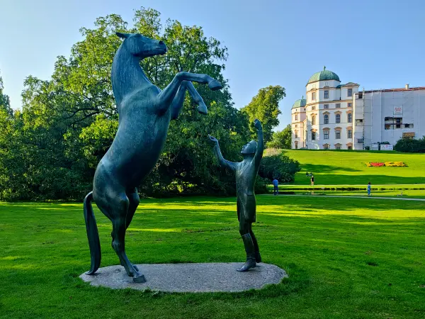 202308181-35 - Skulptur im Schlosspark Celle, Lüneburger Heide, Niedersachsen, Deutschland