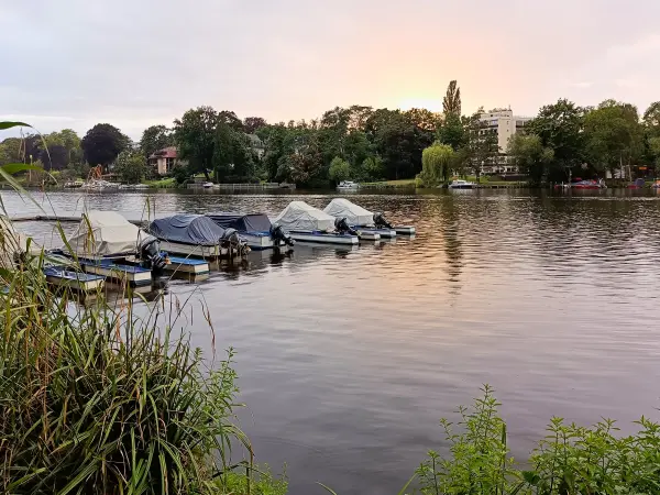 202507150-32 - Sonnenuntergang am Kleinen Wannsee, Berlin, Deutschland