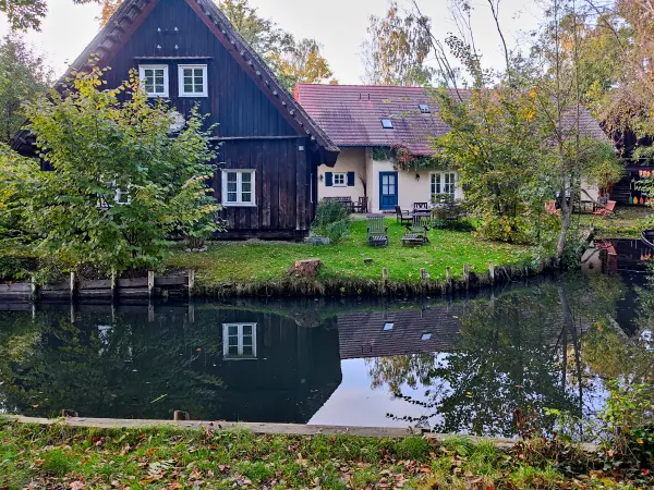 202310230-39 - Spreewaldhäuser in Lehde, Spreewald, Brandenburg, Deutschland
