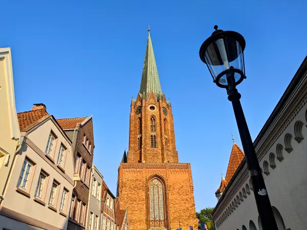 202308201-19 - St.-Petri-Kirche in Buxtehude, Niedersachsen, Deutschland