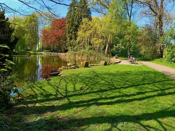 202604210-01 - Stadtgarten in Hagen, Ruhrgebiet, Nordrhein-Westfalen, Deutschland