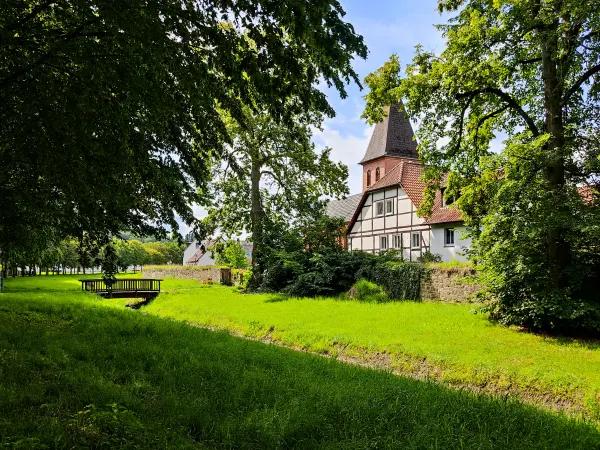 202308150-02 - Stadtmauer in Lügde, Weserbergland, Nordrhein-Westfalen, Deutschland