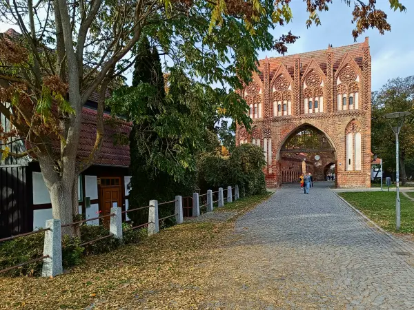 202510210-44 - Stargarder Tor in Neubrandenburg, Mecklenburgische Seenplatte, Mecklenburg-Vorpommern, Deutschland